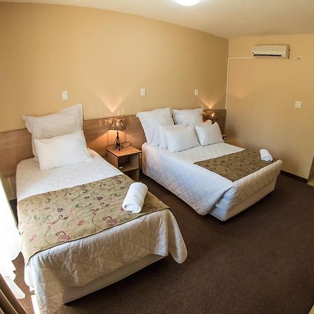 Airport Hotel Кимберли Экстерьер фото